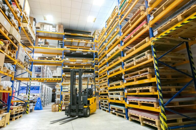 NR-11 — Transporte, Movimentação, Armazenagem e Manuseio de Materiais